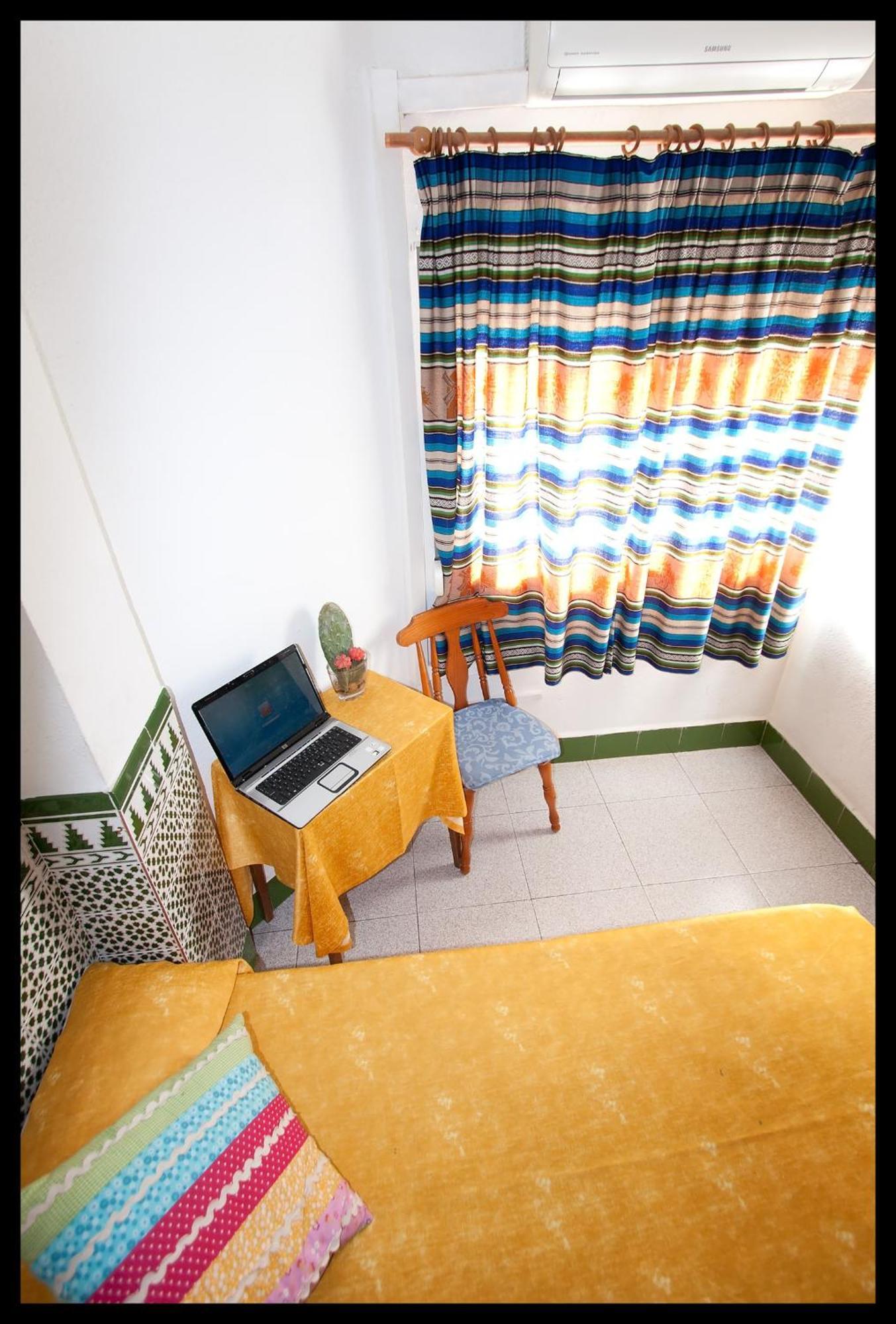Hostal Estacion Альмерия Экстерьер фото